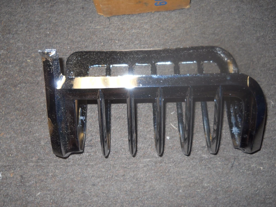 Nuevo de Lote Antiguo 1975 Mercury Comet Luz de Estacionamiento Bisel LH Foto 2 de 3