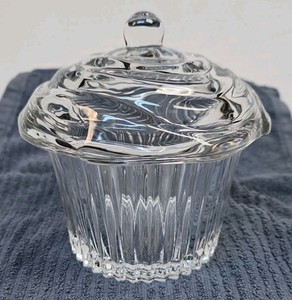 Godinger Shannon Crystal Sweet Shoppe Collection Cupcake Box