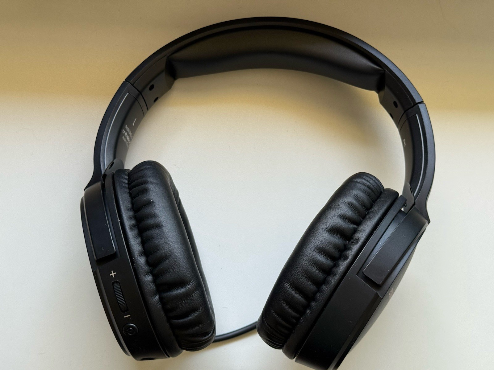 BINNUNE BW02 Wireless Gaming Headset with Microphone