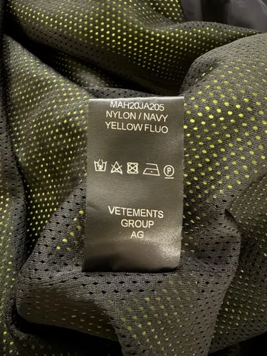 Vetements F/W19 Hi-Vis Anarchy Reflective Parka image 18