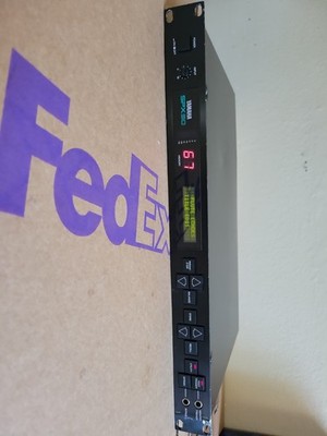 YAMAHA SPX90 Digital Multi-Effects Sound Processor