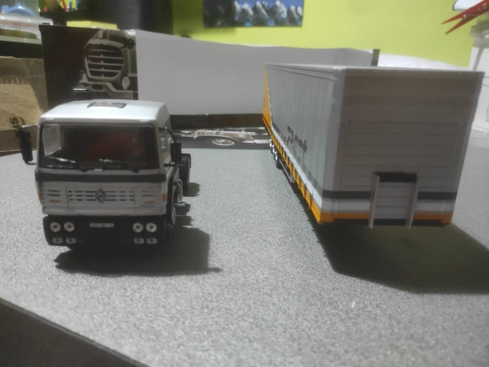 Camion semirimorchi scala 1/43 - Immagine 3 di 4