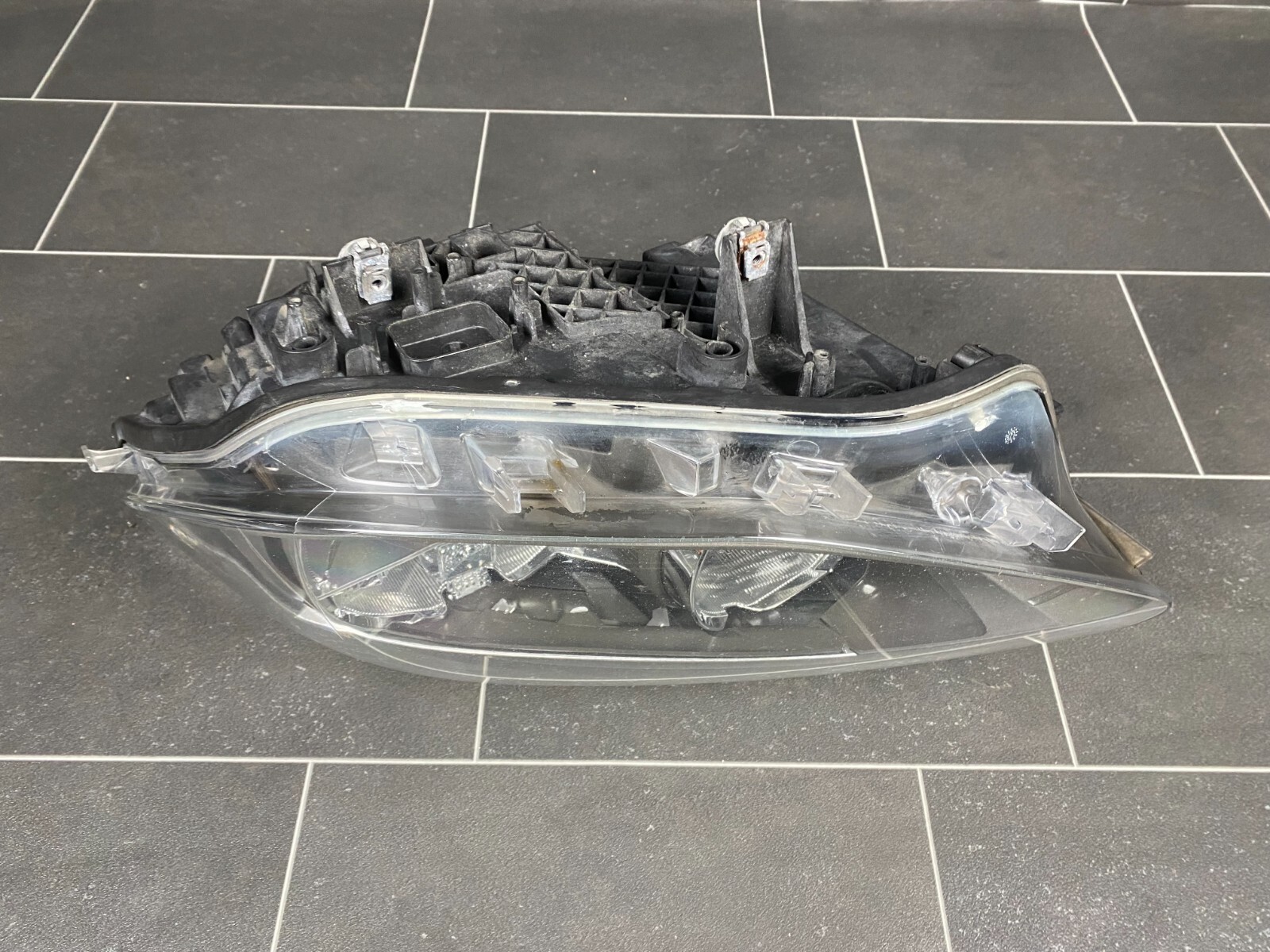 BMW 1er F20 F21 Scheinwerfer links 7229671 Frontscheinwerfer HELLA  