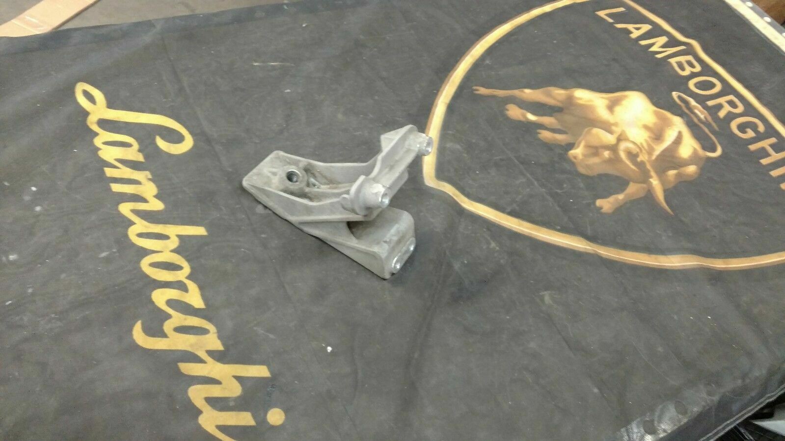 LAMBORGHINI GALLARDO DRIVER LEFT SIDE ENGINE SUPPORT MOUNT OEM 07L199307D