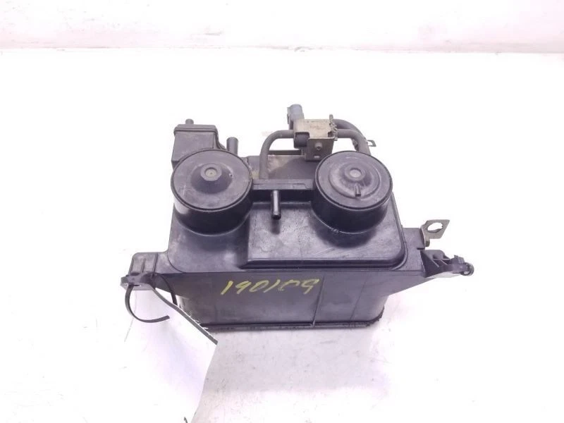 Toyota Tacoma 1998 2,7 L 4 cilindros montaje de bote de vapor de combustible Foto 3 de 4