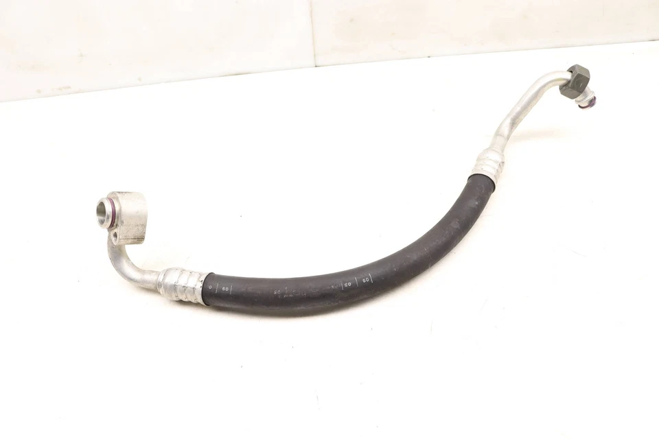 AUDI A8 QUATTRO 1997-2002 - Manguera de CA inferior / línea / tubo (baja presión) Foto 4 de 4