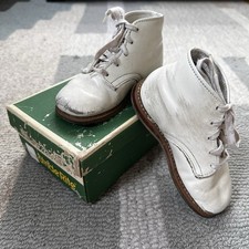 Stride Rite Vintage Children's White Leather Shoes Size 5.5E MPN 10370 06