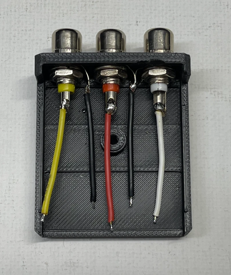 Atari Jaguar AV Composite Stereo RCA Card Edge Connector Free ship - Image 4 of 4