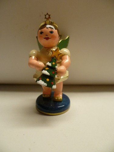 Hubrig Volkskunst Engel mit Tannenbaum - 6cm 2025 Neuheit