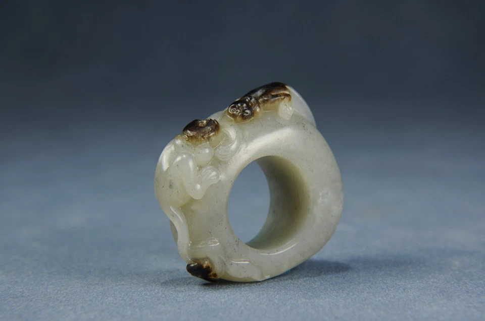 ANILLO MONO DOBLE TALLADO A MANO JADE RÍO XIN JIANG 100% NATURAL CERTIFICADO 64g Foto 3 de 4