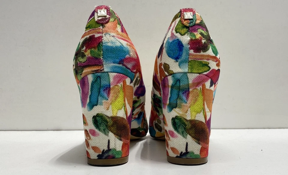 Bomba floral para mujer Ivanka Trump talla 9,5 Foto 4 de 4