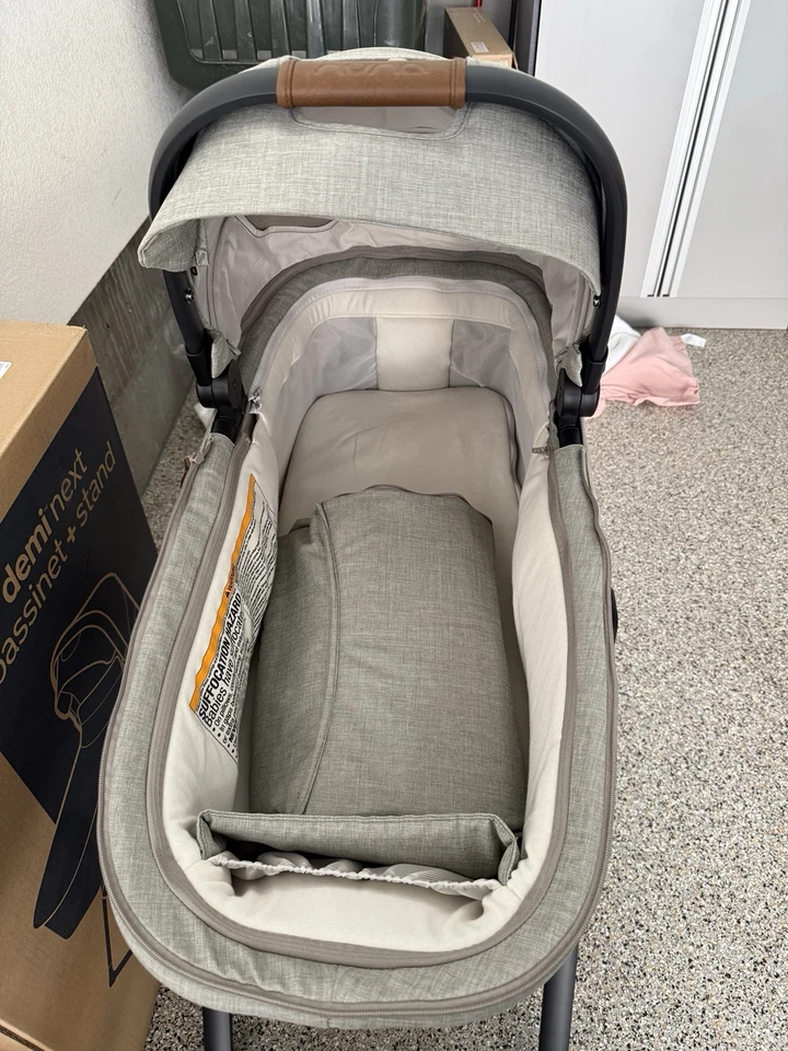 Cuna y soporte de madera de avellana NUNA Demi Next/Grow nuevo en caja Foto 3 de 4