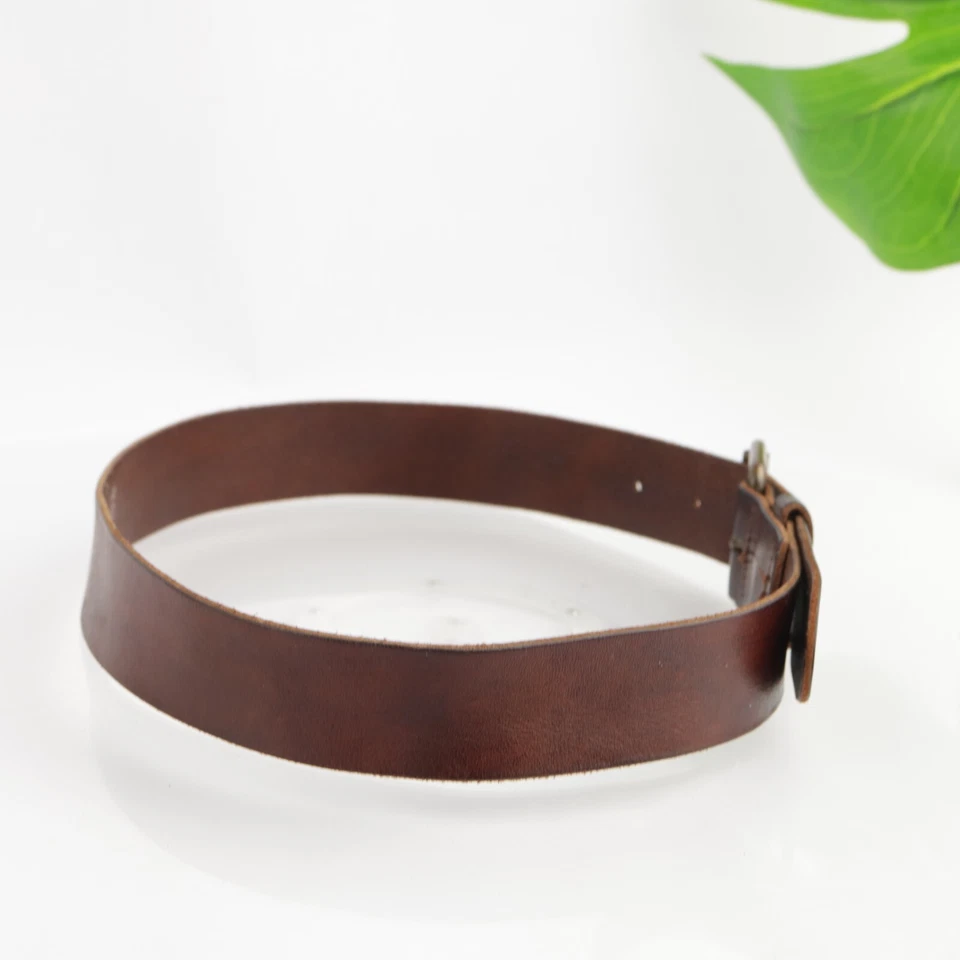 Cinto feminino H&M tamanho pequeno 30 couro marrom 1 1/2" largura Suécia trabalho resistente - Imagem 2 de 4