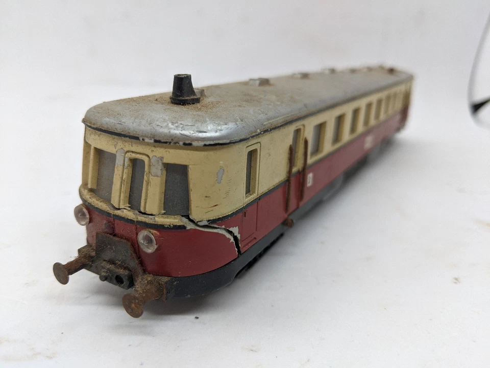 VINTAGE FLEISCHMANN HO: MUNCHEN #2 POWERED DIESEL RAIL CAR. LIGHTS! FOR REPAIR - Image 4 of 4