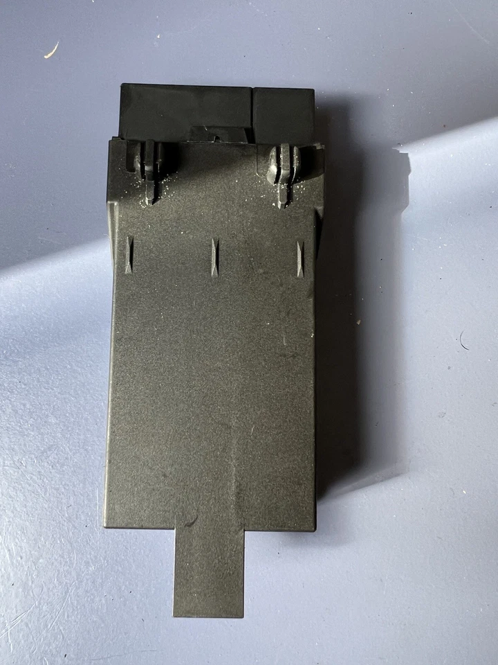 10-19 BMW 328i 330i 335i 530i 535i 550i 740i 750i 760i - MÓDULO ASIENTO TRASERO TÉRMICO Foto 3 de 3