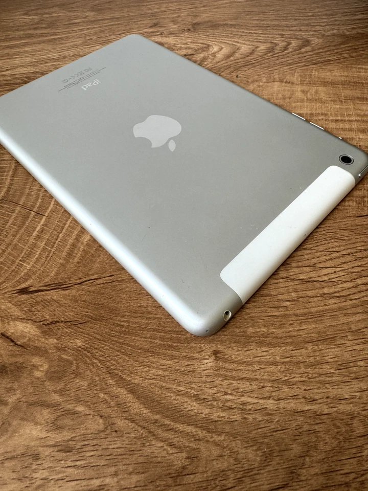 Apple iPad Mini A1454 银色 32GB WiFi + 手机平板电脑很棒! — 第 2/4 张图片