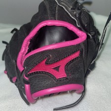    Mizuno Finch Series Youth Girls Black/Pink Softball Glove 10" GPP 1005F1 RHT