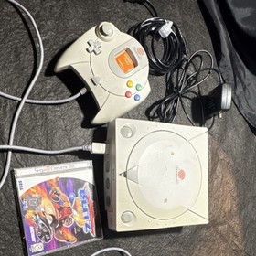 SEGA Dreamcast Console with Controller, VMU Memory Card, NFL Blitz 2000