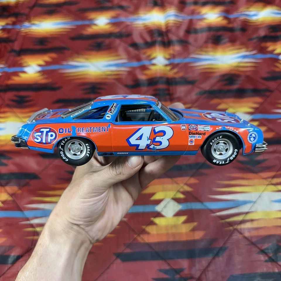 1979 Richard Petty STP Oldsmobile 442 Franklin Mint NASCAR 1/24 Diecast - Image 3 of 4