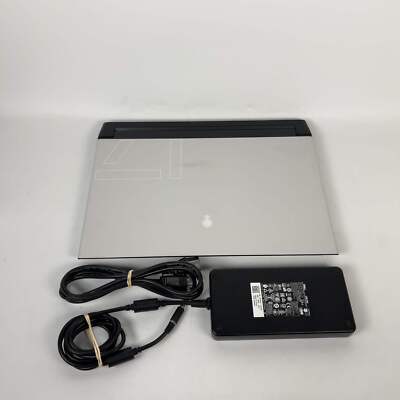 Alienware M17 R3 P45E 17.3'' i7-10750H 2.6GHz 16GB RAM 1TB SSD GeForce RTX 2070