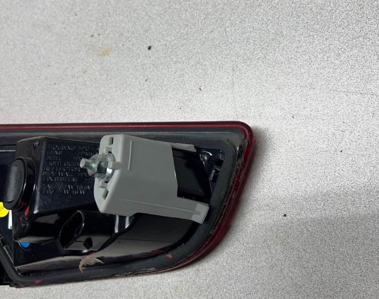 MASERATI GHIBLI REAR RIGHT PASSENGER SIDE INNER TAILLIGHT LIGHT LAMP OEM 14-20✔️