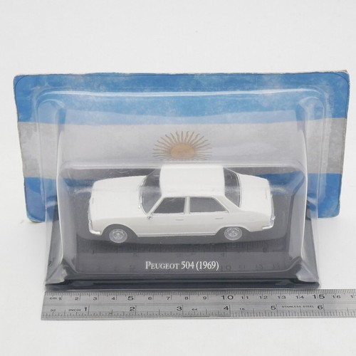 modellino auto pressofuso ixo 1:43 peugeot 504 1969 veicolo giocattolo in metallo - Foto 6 di 6