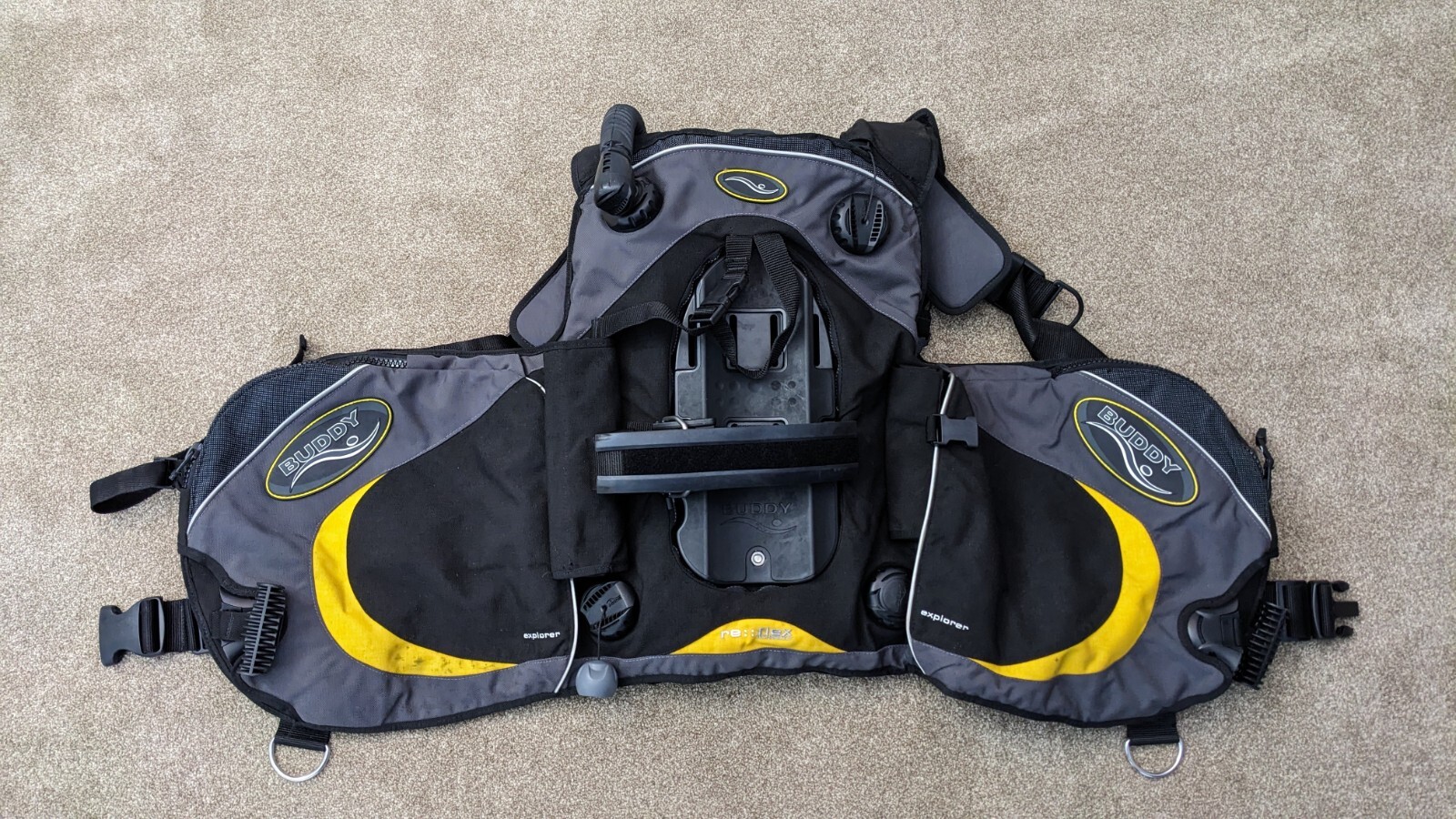 AP Diving Buddy Commando Explorer BCD Size Large Excellent