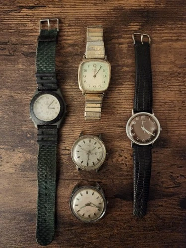 Timex Watch Lot For Parts/Repair (Expedition, Vintage Q, other Timex) #1309a