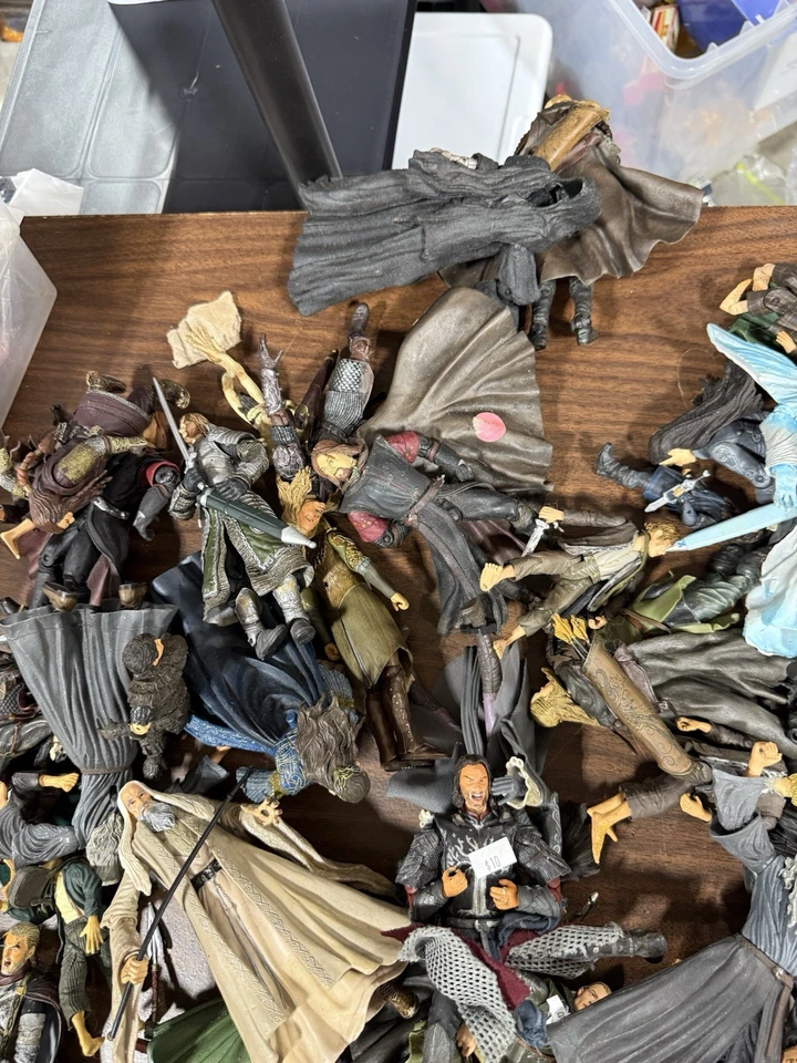 Lote de 150+ figuras de acción, piezas y accesorios de El Señor de los Anillos Foto 4 de 4