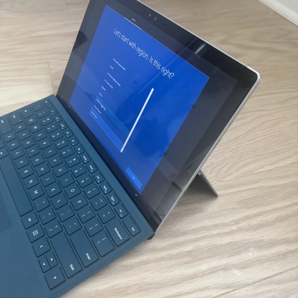 Microsoft Surface Pro 4 Intel Core M 2,4 GHz 4 GB RAM 128 GB Foto 2 de 4