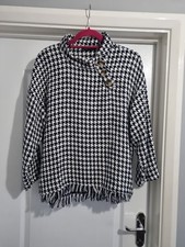 Ladies Zara Size Large Measures Around A Size UK 14 Navy/Cream Tunic Style Top