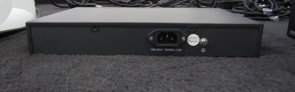 TP-LINK TL-SG1008PE 8-Port PoE Switch - Image 2 of 3