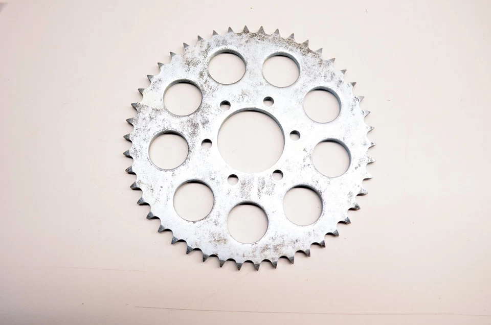 Piñón OEM Suzuki 64511-33001 nuevo de stock Foto 2 de 3