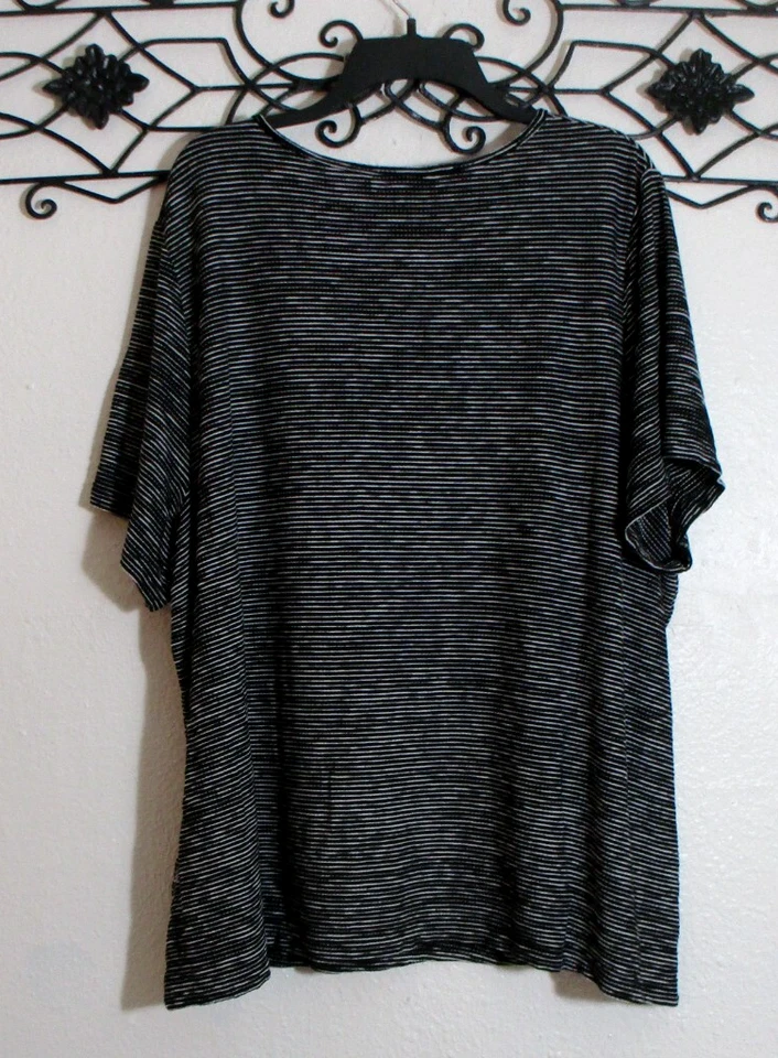 Top tejido para mujer CJ Banks talla 3X negro a rayas manga corta cuello redondo Foto 2 de 4