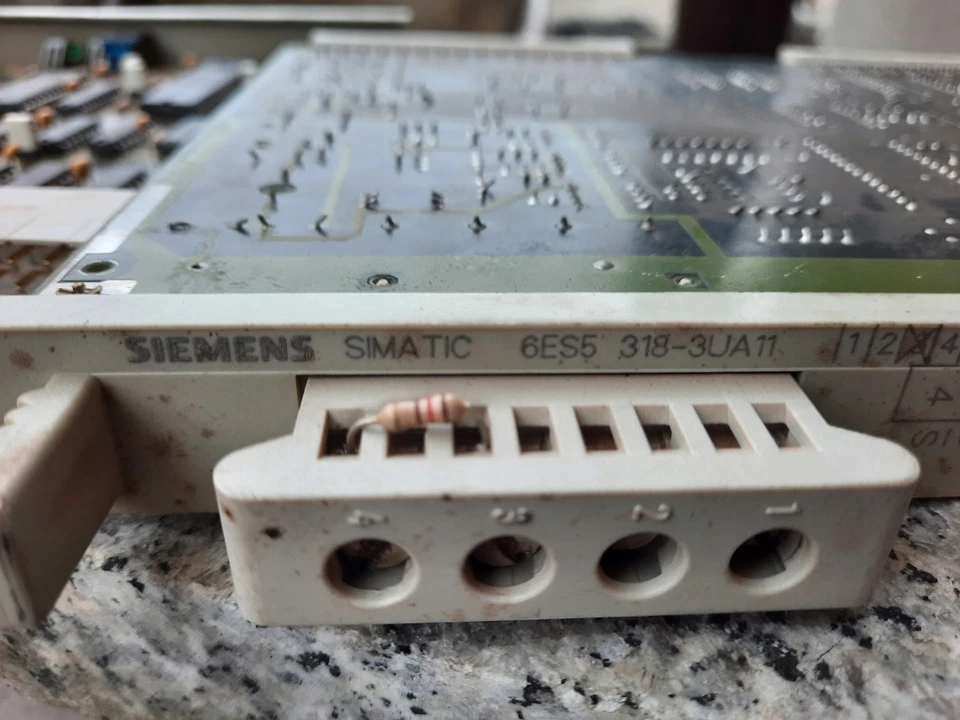 Módulo de entrada Siemens Simatic 6ES5318-3UA11, expansión de E/S PLC S5 - Imagen 2 de 2