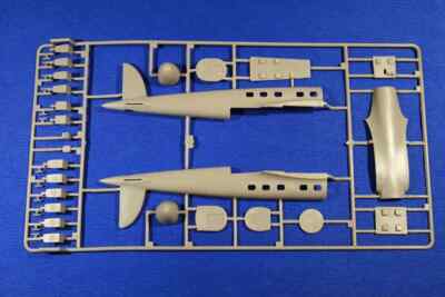Roden 009 1:72 Heinkel He-111C German bomber airplane WWII model