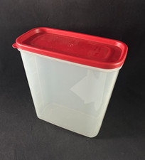 Rubbermaid 21.1 Cup Dry Food Storage Containe...