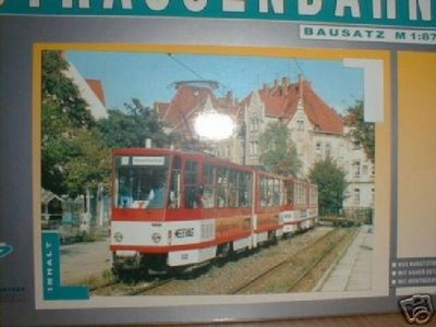 H & P 1:87 STRASSENBAHN TATRA KT4D Erfurt mit Falttüren