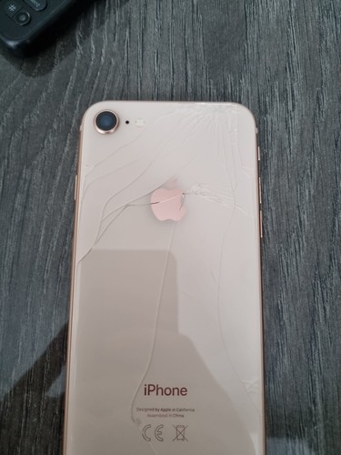 Apple iPhone 8 64GB Unlocked Gold Smashed back - Picture 3 of 6