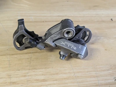 Shimano XTR RD-M952 Rear Derailleur 9-Speed Long Cage Vintage - Image 1 of 4