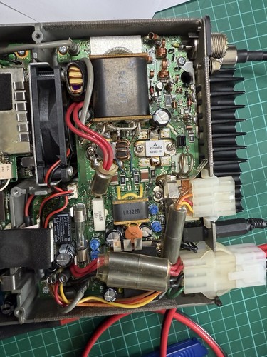 ICOM IC-706 MKIIG All Mode Transceiver HF/VHF/UHF 100W/50W/20W Lovely condition - Zdjęcie 18 z 19