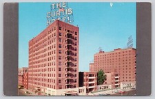 Postcard Curtis Hotel Haiwatha Minnesota