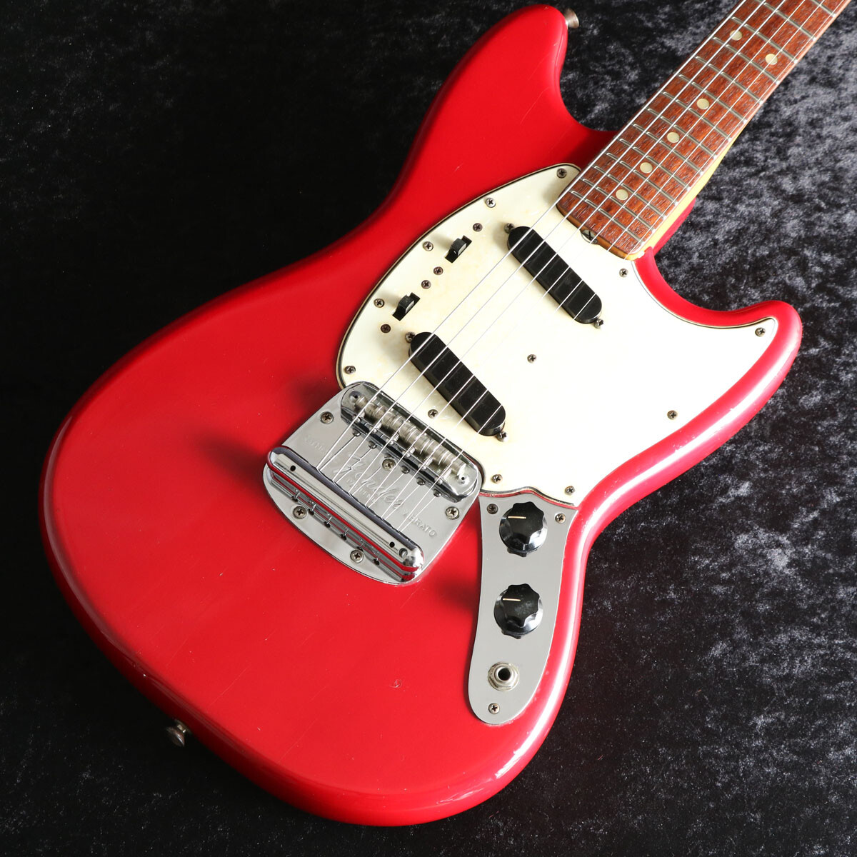 Fender USA 1965年製 ムスタング RED ビンテージ Finest Guitars ヴィンテージ通信】1965年製 Mustang Red