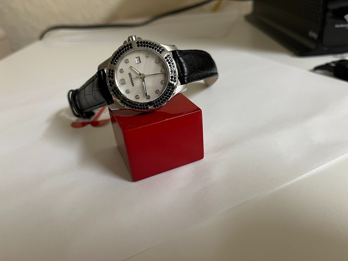 Wenger Sport Elegance Women's 32mm White Mother of Pearl Swiss