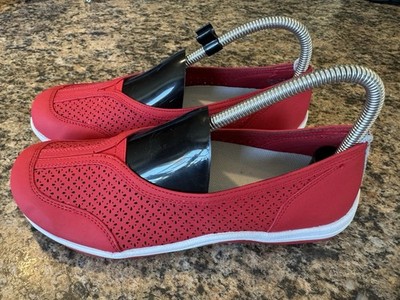 Easy Street Sport Womens Stern Red Slip-On Shoes Sneakers Size 7.0 Comfort
