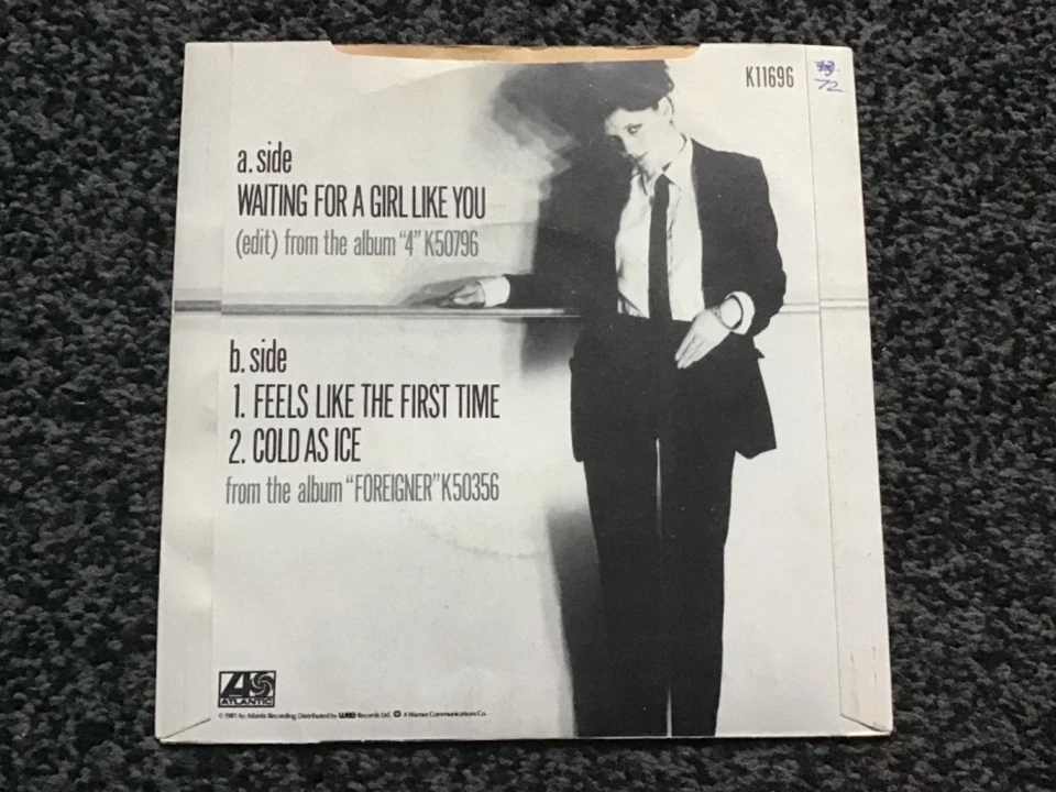 FOREIGNER - WAITING FOR A GIRL LIKE YOU 1981 UK SINGLE ATLANTIC K11696 EXCELLENT - Image 2 of 4