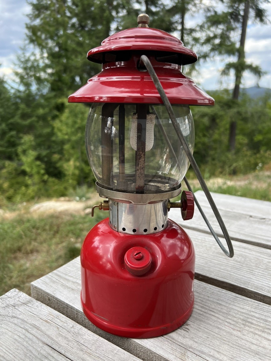Vintage Coleman Red Model 200A Beautiful Lantern 10/1963 Sunshine