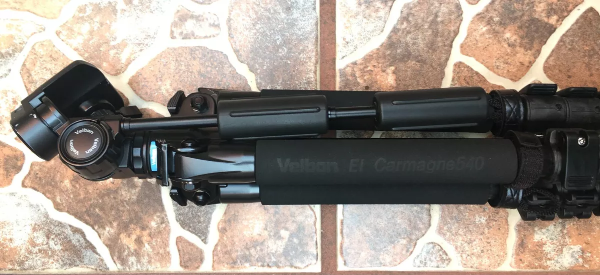 Velbon El Carmagne 540 Carbon Fiber Tripod with PH-250B 3-Way Panhead