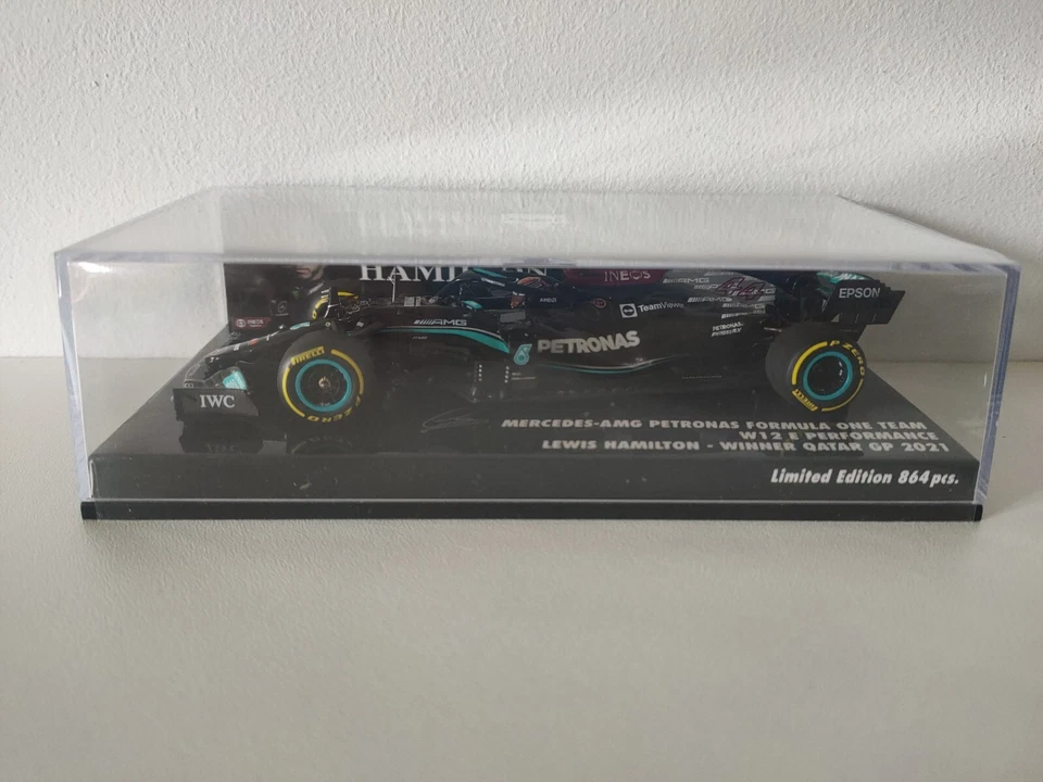 Mercedes W12 Lewis Hamilton Winner Quatar GP 2021 1/43 Minichamps - Photo 3/4