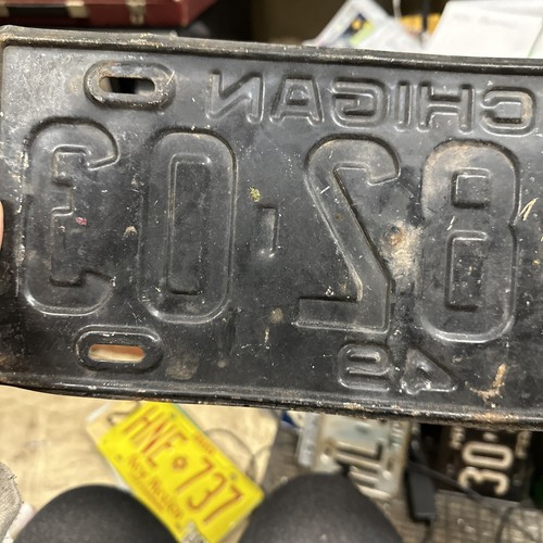 1949 Michigan License Plate ML-82-03 - Picture 16 of 23